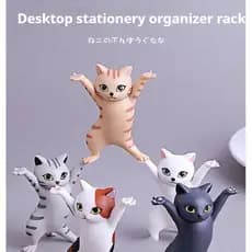 O encantador porta-canetas em forma de gato tem o mesmo estilo do fofo gato japonês que levanta as patas e dança; ele po