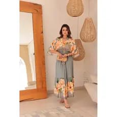 Vestido Midi Feminino Manga Morcego Decote V Lastex na Cintura Detalhe Amarração na Cintura Estampado Floral Boho Casual