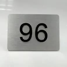 Placa de Números Para Porta Apartamento em ACM Aço Escovado