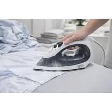 Ferro De Passar Roupa Doméstico   127v em casa tem