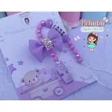 Prendedor de Chupeta Lilás Personalizado com Nome | Luxo Bebê