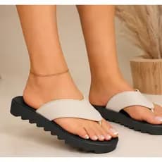 Sandália Feminina Plataforma Tratorada Confortável Chinelo Slide Moda Casual Leve Antiderrapante Tendência 2026