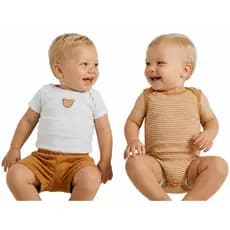 Kit Infantil Body bebê 3 peças Conjunto 3 peças bebê menino 2 bodys e um shorts verão
