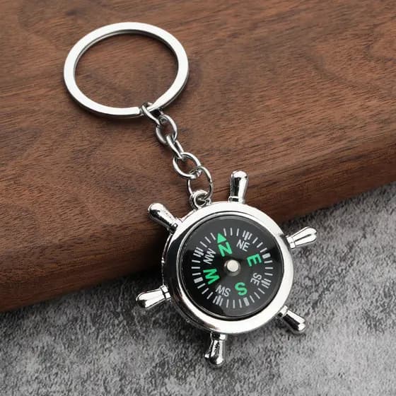 Criativo Mini esportes ao ar livre simulação leme bússola pingente chaveiro pingente presente atacado