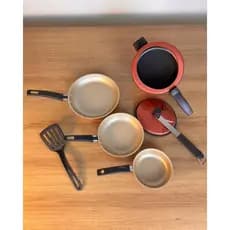 Kit de Frigideiras + Panela de Pressão 2,5L Antiaderente