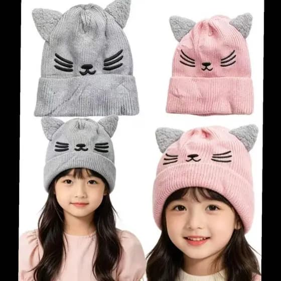 Gorro Infantil Unissex Touca Forrada Pelúcia com Pompom Outono Inverno Várias  Indicado para crianças de 3 a 12 anos.
