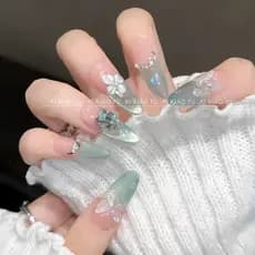 [Nanyang Yimeng] Unhas vestíveis feitas à mão, luz lateral verde menta, olho de gato, gelo, pétalas de vidro transparent