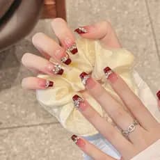 Novo estilo vermelho Manicure de ano novo piscando diamante de alta qualidade unhas de noiva francesas feitas à mão usan