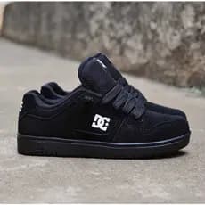 Tênis DC Manteca Shoes unissex 34 ao 43 todo preto branco exclusivo
