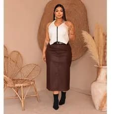 Saia Midi Plus Size Feminina em Couro Sintético com Cinto Cintura Alta Elegante