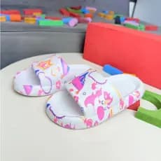 Chinelo Infantil Menina Slide Estiloso Moderno Leve Macio Confortável Resistente Acessível Dia A Dia