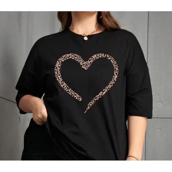 2026 Novo Camiseta Plus Size Estampa Coração Onça Oversized Manga Curta Feminino Amor Life Style Streetwear