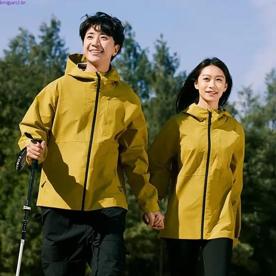 Jaqueta lnada de três camadas feminina 2026 novo estilo à prova de vento jaqueta à prova de chuva Sichuan West acampa