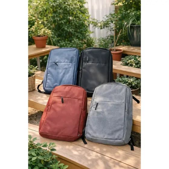 Kit 12 e 23 Mochilas Atacado com Cabo USB, Simples, Espaçosa e Resistente Unisex, Masculino e Feminino