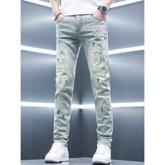 2026 novo estilo calças de brim masculinas verão estilo fino fino fino ajuste pés pequenos Retro rasgado Street Wear ruf