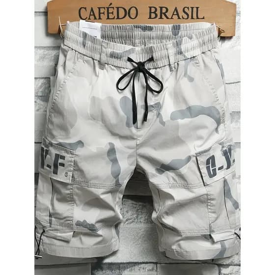 Shorts curtos masculinos verão estilo fino 2026 novo estilo camuflagem macacão masculino exterior Wear cortado cinco pon