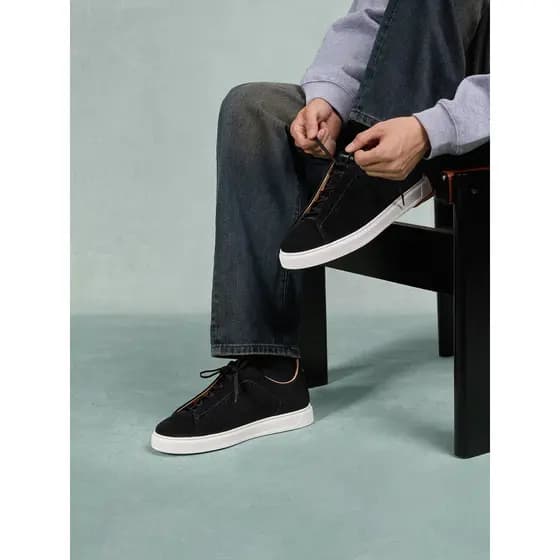ThomWills tênis casuais masculinos camurça couro genuíno All-Match sapatos de sola grossa na moda tênis preto masculino