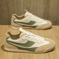 Sapatos masculinos de verão 2026 novo estilo Street Wear couro Casual Forrest Gump tênis masculino baixo-Top sola macia