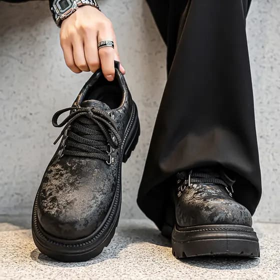 Sapatos masculinos 2026 novo estilo verão angustiado velho macacão sapatos masculinos sapatos de couro casuais de sola g