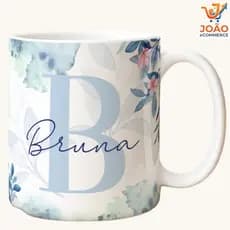 Caneca Xícara Porcelana Personalizada Alfabeto Floral com inicial e Nome para Presentear