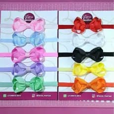 Kit 10 Faixas para Bebê com Lacinhos – Tiara para Bebê – Acessórios de Cabelo para Bebê – Cores da Foto – Maternidade