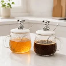 Caneca de Vidro para Mel com Tampa Ursinho e Colher 400ml Pote para Mel Charmoso Mantém Protegido Elegante MelBearly™