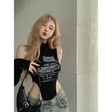 Camisola com estampa Y2K para mulheres, top curto de verão estilo americano com gola alta, preto, peça única para uso ex