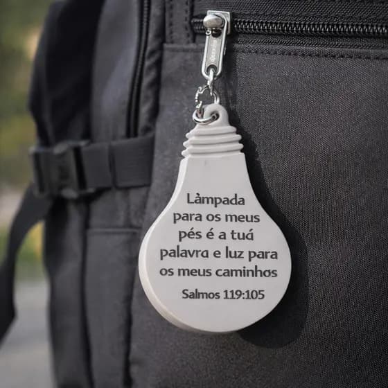 Kit 120 Chaveiros Lâmpada Versículo Bíblico Salmos 119 Lembrancinha Cristã Igreja