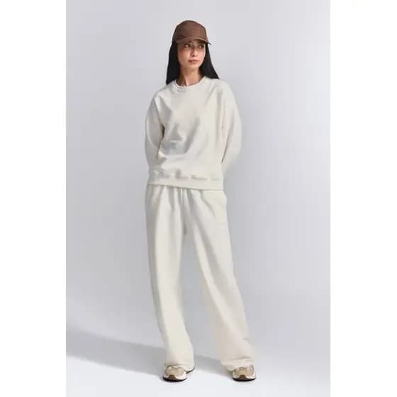 Conjunto Moletom Casaco Oversized com Calça Pantalona Off White