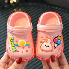 Chinelos fechados para meninos de 1 a 3 anos, sandálias infantis fofas para meninas, 27,7 furos, sandálias de banho UL1M