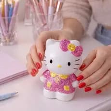 🌟 Porta Pincel / Porta Lápis Hello Kitty Gold