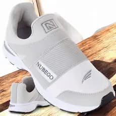 Tênis para fim de ano Feminino e Masculino confortável Estilos e Prático