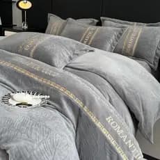 Cama de lã de leite de alta qualidade de luxo leve conjunto de quatro peças outono inverno Coral velo flanela dupla face