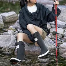 Botas de chuva de cano alto japonesas e coreanas elegantes para casais, calçados impermeáveis versáteis para acampamento