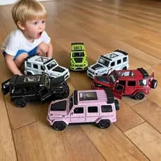 Carrinho Miniatura Mercedes Benz G800 1:36 com Fricção - Cores Variadas