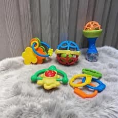 Kit 8 Brinquedos Para Bebê Chocalho Mordedor Infantil Sensorial Colorido
