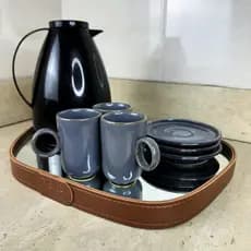 Bandeja Decorativa Milano Espelho Organico Couro Caramelo 25x36 cm Sala Quarto Café Hall Adnet