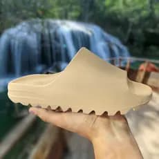 Chinelo Slide Yeeze Nuvem Lançamento Leve Confortável Ortopédico cONFORTÁVEL
