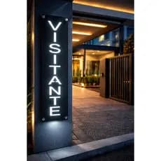 Indicativo Luminoso Totem Formato Placa Led Visitante 30x8cm Alta Visibilidade Sinaliled