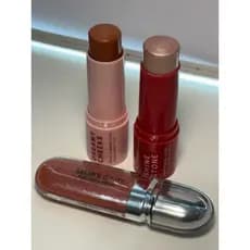 Kit de maquigem c/ 3 itens Iluminador Ruby Rose, Blush Ruby Rose e Brilho labial Sarah’s Beauty