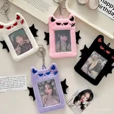 Porta-Cartões Bat Devil Plush Korea Ins Polaroid Goo Card Cartão De Almoço Acesso Ao Ônibus Pingente De Ídolos