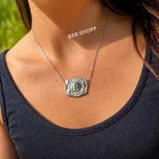 Colar Feminino com Inicial Moda Country em Aço Inoxidavel Corrente Fecho Rodeio