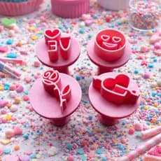 Kit 4 Carimbos para Brigadeiro e Beijinho Emoji, Coração, Flor e Love Amor Personalização de Docinhos
