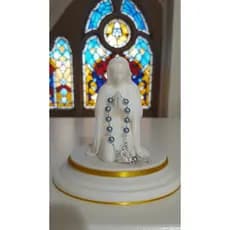Nossa Senhora Ajoelhada com Terço nas Mãos | Imagem Sacra Religiosa para Decoração, Oratório e Presente