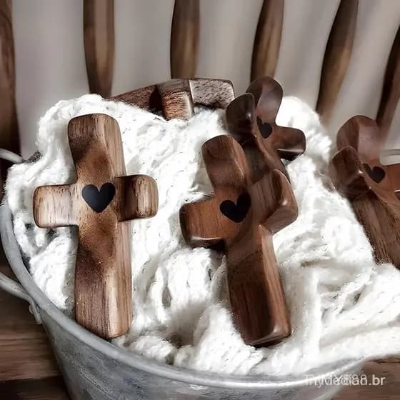 Cruz de Madeira Confortável para Segurar, Pequena Cruz Portátil para Oração Cristã, Alívio do Estresse