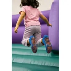 Kit 12 Pares Meia Infantil Antiderrapante Trampolim Cama Elástica Pula-Pula 30 ao 40