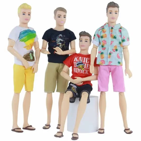 Boneco ken  Modelos Articulados com acessórios diversos...