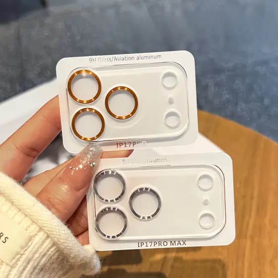Protetor de câmera traseira transparente de peça única para iPhone 17 Pro Max.