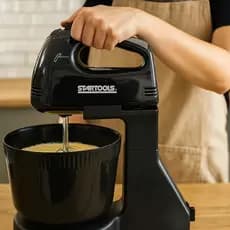 Batedeira Elétrica Balde Preta Potente Batedor Massa Bolo Chantilly Misturar Receitas Cremes