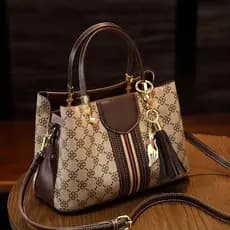 [Frete Grátis] Bolsa Feminina de Couro Genuíno Nova Bolsa de Ombro Versátil e Fashionável Bolsa Transversal Elegante e M